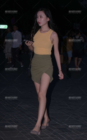 夜拍之健步如飞的美貌大长腿 [13P]
