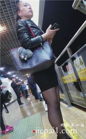 4k-街拍高跟黑丝袜长腿美颜熟女