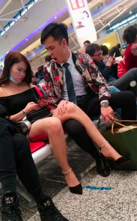 性感白皙美腿美女