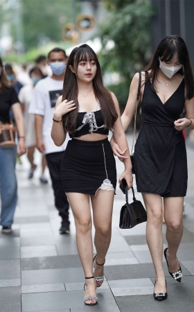 牛男街拍作品 - 肉嘟嘟的漂亮可爱女孩