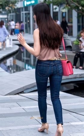 牛仔美女漂亮性感迷人 [13P]