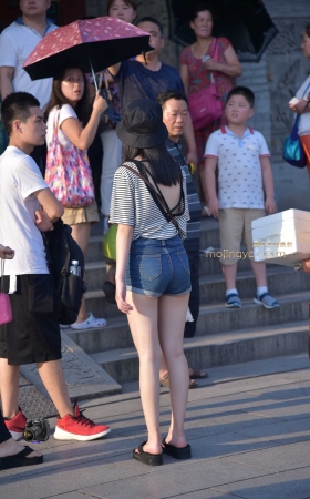2015-08-20浑圆美臀少女（25P） [25P]