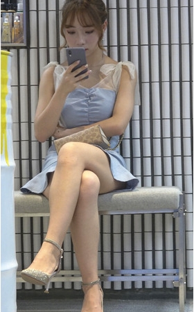 漂亮的美腿小姐姐