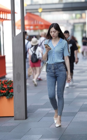 牛仔裤百搭显身材