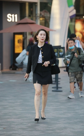 职业装美女