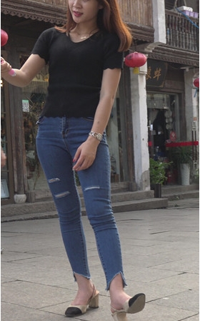 牛仔裤小姐姐