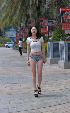 那个女孩 【套图+视频】<font color=red> [10P]</font>