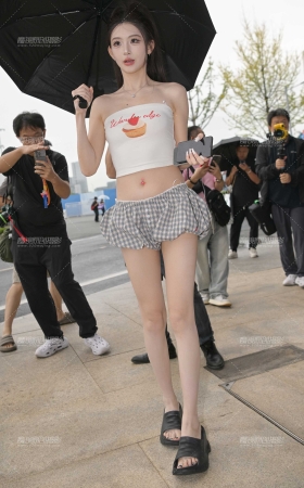 雨天群拍 [24P]