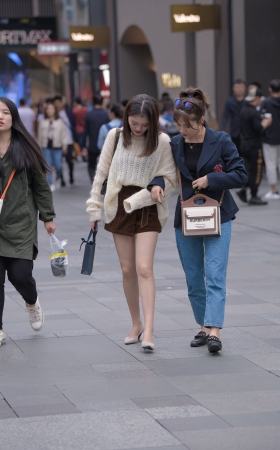 好美的一双肉色美腿