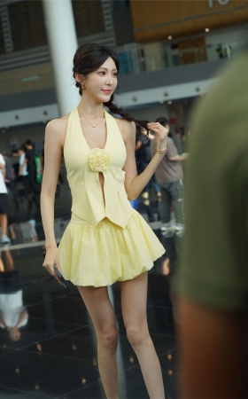 清新灵动妹子