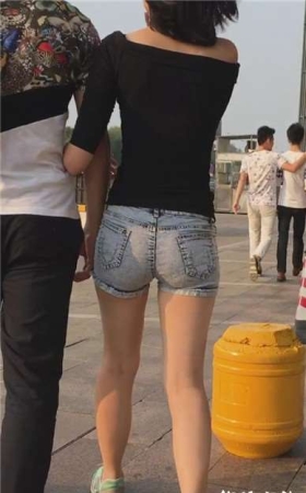 街拍极品圆臀热裤美眉 [6.23 GB]