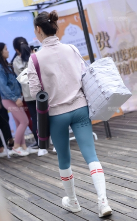 开心美女 [14P]