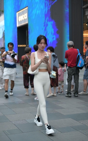 性感紧身裤小姐姐