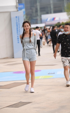 21831-32+62/可爱的热裤长腿女孩