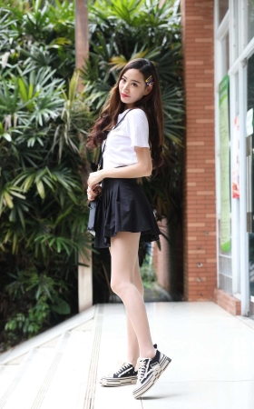 辉辉★赵师妹的闪亮肉丝美腿 【套图+视频】<font color=red> [10P]</font>