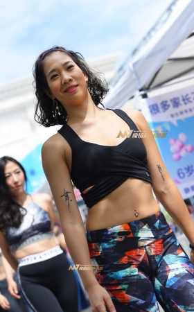 户外运动装展示 [25P]