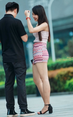 爱笑的女生 看着这腿心疼 [24P]