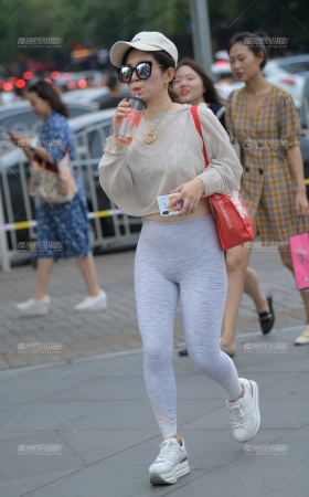 乳白色紧身瑜伽裤 [22P]