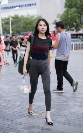 干练紧身灰裤美少妇 [12P]
