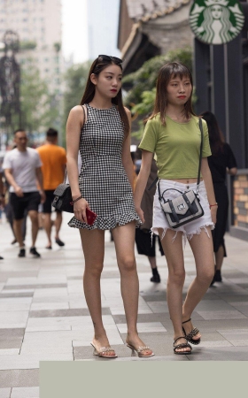 逛街一天小姐姐3A647[661M]