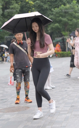伞下美女2 [19P]