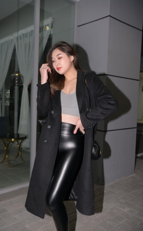 皮裤美女