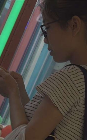 凉鞋配短肉色丝袜 [2.39 GB/MP4]