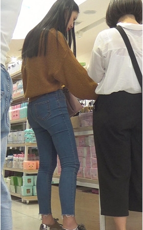 紧身蓝牛小妹