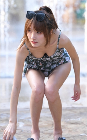 连体比基尼美女(46P)