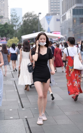 笔直美腿美女