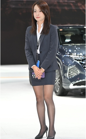 黑丝美女销售(145P)