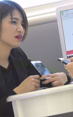 极品两位短黑丝美女