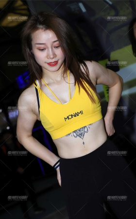 循环运动美女 [15P]