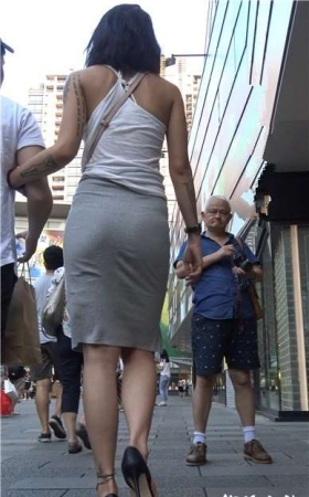 4k-极品性感灰包臀裙性感美女，高跟鞋有点不合脚 [1.93 GB]