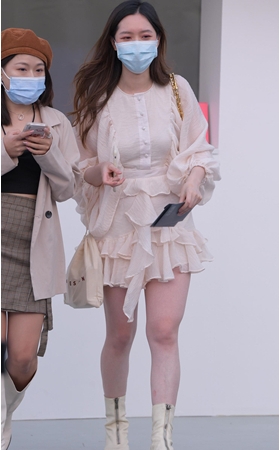 连衣裙小姐姐(52P)