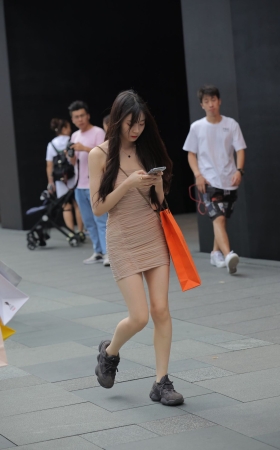 短裙小妹