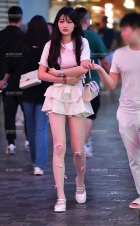★白丝袜短裙美女 [14P]