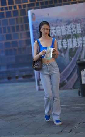 美丽的浅色牛仔
