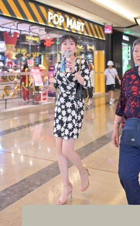 连衣裙高跟美腿好诱惑3A626[398M]