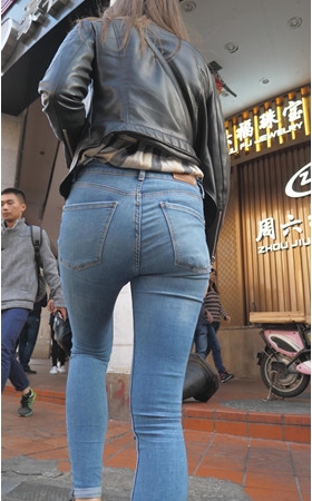 漂亮的国外牛仔裤美女