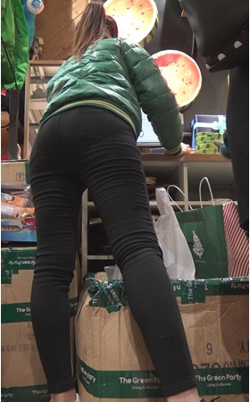 黑裤妹子