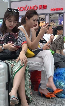 一双受伤的脚