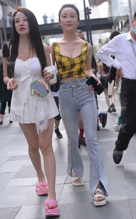 紧牛靓丽小姐姐 [22P]