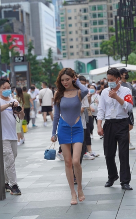 极品包臀裙大长腿小姐姐