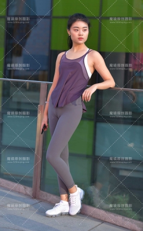 去练瑜伽的性感美女 [30P]