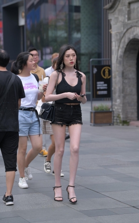 她的第二次遇见~
