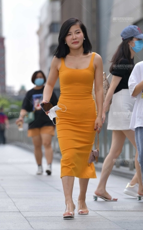 性感黄裙** [22P]