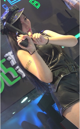 漂亮的模特小姐姐