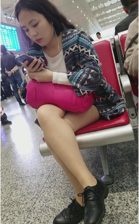 漂亮的白嫩美女