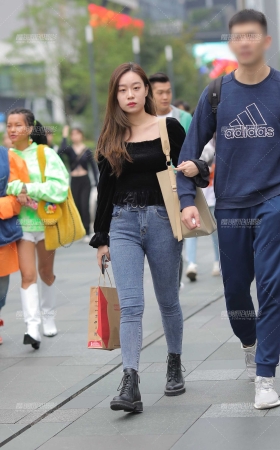紧牛女友 [14P]